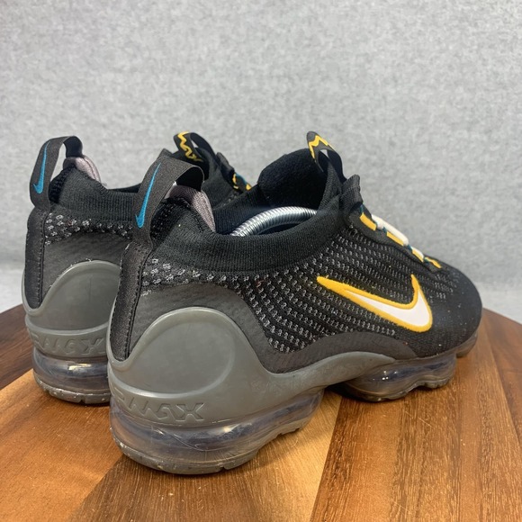 Nike Air VaporMax 2021 Black University Gold 'Batman' DH4086-001 Flyknit Sneaker - Picture 5 of 13